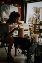 Load image into Gallery viewer, Intermediate Pottery Course